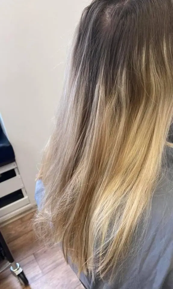 Balayage in warmem Blond – Ergebnis aus dem Salon Comhair in Düsseldorf-Bilk